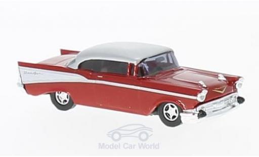 Modellautos Chevrolet Bel Air 1957 1/87 Busch mettalic rot/silber 1957 Chevrolet Bel Air 1957 1/87 Busch mettalic rot/silber 1957 modellautos