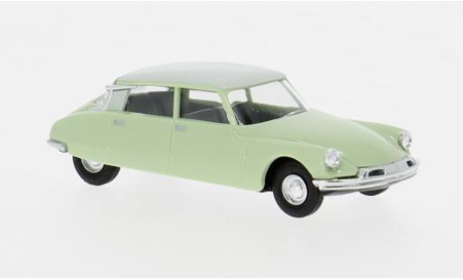 Modellautos Citroen DS 1/87 Busch 19 grün/beige 1955 1:87 Citroen DS 1/87 Busch 19 grün/beige 1955 1:87 modellautos
