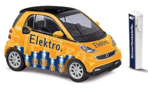 Modellautos Smart ForTwo 1/87 Busch Fortwo SSB 2012 avec Zapfsäule Smart ForTwo 1/87 Busch Fortwo SSB 2012 avec Zapfsäule modellautos