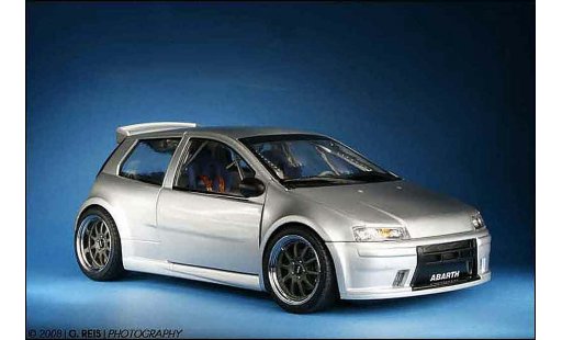 Fiat Punto Super 1600 1/18 Ricko street modellautos