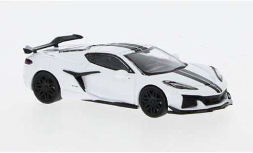 Modellautos Chevrolet Corvette 1/64 Mini GT Z06 weiss 1:64 Chevrolet Corvette 1/64 Mini GT Z06 weiss 1:64 modellautos