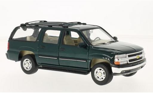 Chevrolet Suburban 1/24 Welly grü 1:24 modellautos