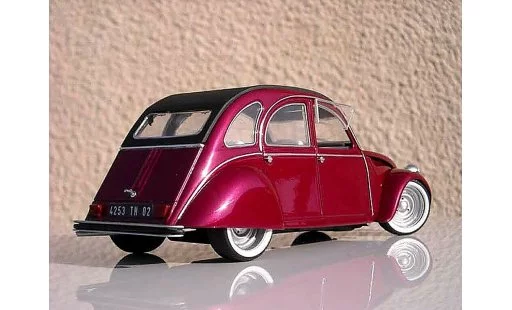 Citroen 2CV Berline 1/18 Solido custom blush effect modellautos