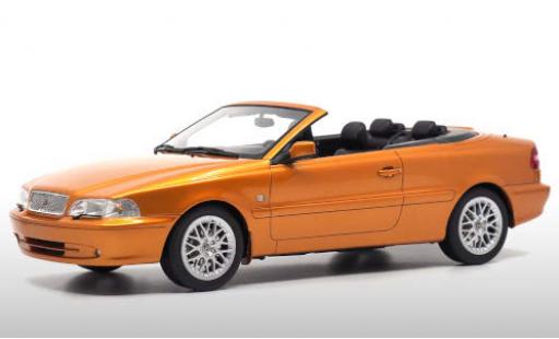 Volvo C70 1/18 DNA Collectibles Cabriolet mettalic orange modellautos
