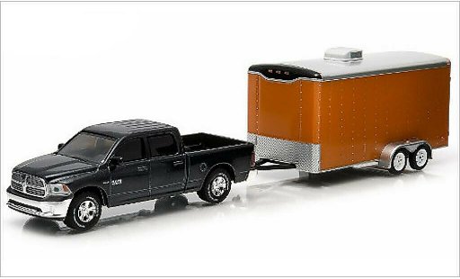 Dodge RAM pickup 1/64 Greenlight 1500 mit 2-Achs-Autotransporthanger 2014 modellautos