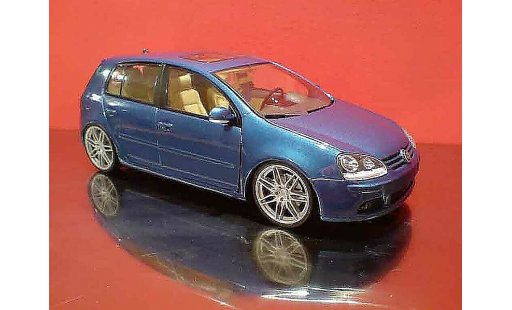 Volkswagen Golf GTI 1/18 Burago rs5 modellautos