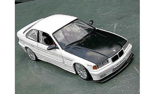 Alpina B3 berline 1/18 Ut Models E36 alpina b3 modellautos