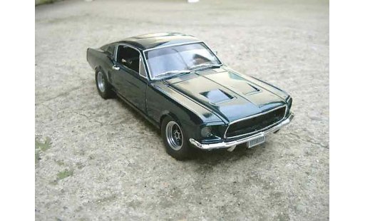 Ford Mustang Bullitt 1/18 Johnny Lightning gt replique 1967 modellautos
