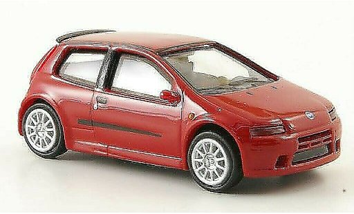 Fiat Punto Berlina 1/87 Ricko rot 2003 modellautos