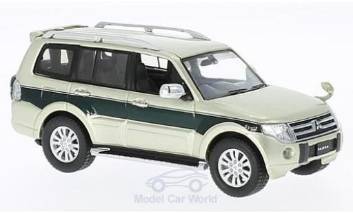 Modellautos Mitsubishi Pajero 1/43 First 43 Models 4WD mettalic grün/grün RHD 2010 Mitsubishi Pajero 1/43 First 43 Models 4WD mettalic grün/grün RHD 2010 modellautos