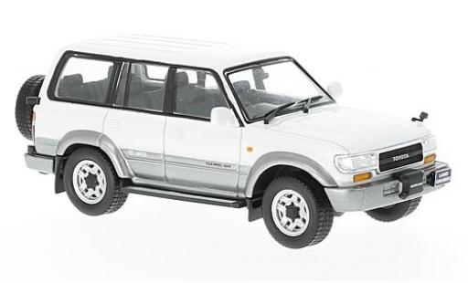 Modellautos Toyota Land Cruiser 1/43 First 43 Models LC80 mettalic weiss/silber RHD 1992 Toyota Land Cruiser 1/43 First 43 Models LC80 mettalic weiss/silber RHD 1992 modellautos