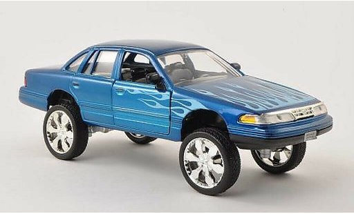Ford Crown Victoria 1/24 Motormax Tuning blau mit Dekor 1998 modellautos