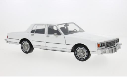 Modellautos Chevrolet Caprice Classic 1/18 Greenlight weiss 1983 1:18 Chevrolet Caprice Classic 1/18 Greenlight weiss 1983 1:18 modellautos