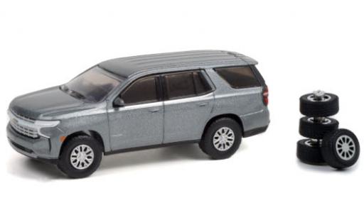 Modellautos Chevrolet Tahoe 1/64 Greenlight mettalic grau 2021 avec Ersatzrädern Chevrolet Tahoe 1/64 Greenlight mettalic grau 2021 avec Ersatzrädern modellautos