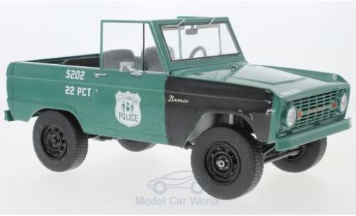 Modellautos Ford Bronco 1/18 Greenlight Police Pursuit grün/weiss NYPD - New York Police Department 1967 Ford Bronco 1/18 Greenlight Police Pursuit grün/weiss NYPD - New York Police Department 1967 modellautos
