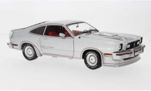 Modellautos Ford Mustang 1/18 Greenlight II King Cobra silber/rot 1978 1:18 Ford Mustang 1/18 Greenlight II King Cobra silber/rot 1978 1:18 modellautos