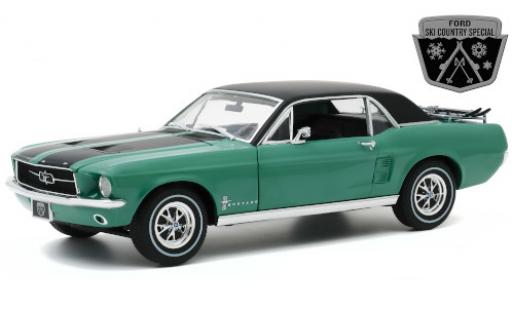 Modellautos Ford Mustang 1/18 Greenlight Ski Country Special mettalic grün/matt-schwarz 1967 mit Dachgepäckträger Ford Mustang 1/18 Greenlight Ski Country Special mettalic grün/matt-schwarz 1967 mit Dachgepäckträger modellautos
