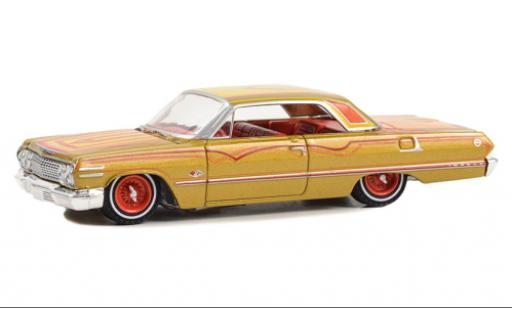 Modellautos Chevrolet Impala 1/64 Greenlight SS doré/Décorer 1963 Chevrolet Impala 1/64 Greenlight SS doré/Décorer 1963 modellautos