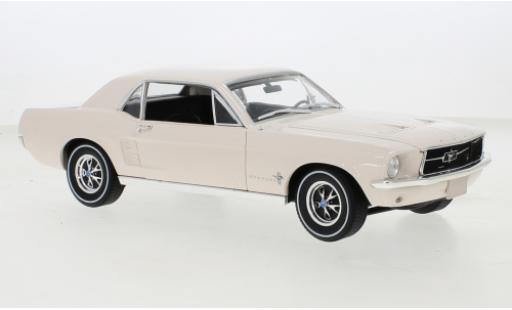 Modellautos Ford Mustang 1/18 Greenlight beige 1967 Ford Mustang 1/18 Greenlight beige 1967 modellautos