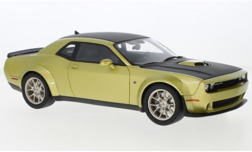 Modellautos Dodge Challenger 1/18 GT Spirit R/T Scat Pack Widebody metallise grün/schwarz 2020 Dodge Challenger 1/18 GT Spirit R/T Scat Pack Widebody metallise grün/schwarz 2020 modellautos