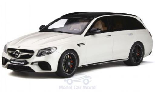 Modellautos Mercedes Classe E 1/18 GT Spirit AMG E63 T-Modell mettalic weiss 2019 Mercedes Classe E 1/18 GT Spirit AMG E63 T-Modell mettalic weiss 2019 modellautos