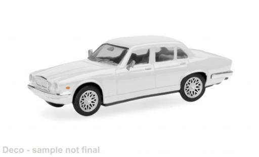 Modellautos Jaguar XJ 1/87 Herpa Series III weiss 1979 1:87 Jaguar XJ 1/87 Herpa Series III weiss 1979 1:87 modellautos