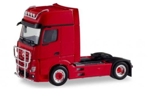 Modellautos Mercedes Actros 1/87 Herpa Gigaspace rot 2018 tracteur avec pare-buffle et porte-projecteurs Mercedes Actros 1/87 Herpa Gigaspace rot 2018 tracteur avec pare-buffle et porte-projecteurs modellautos
