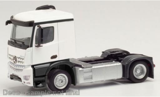 Modellautos Mercedes CLA 1/87 Herpa Arocs Classic weiss Mercedes CLA 1/87 Herpa Arocs Classic weiss modellautos