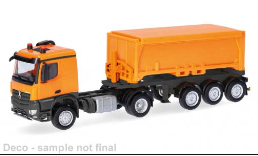 Modellautos Mercedes CLA 1/87 Herpa Arocs Classicspace 4x4 orange/anthrazit 1:87 Mercedes CLA 1/87 Herpa Arocs Classicspace 4x4 orange/anthrazit 1:87 modellautos