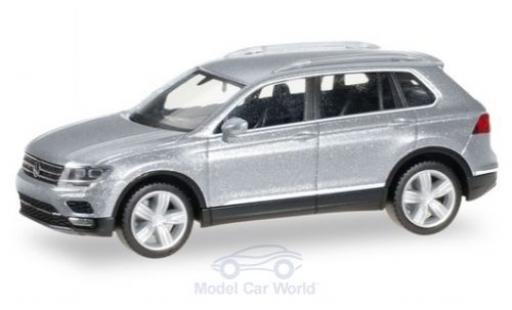 Modellautos Volkswagen Tiguan 1/87 Herpa silber Volkswagen Tiguan 1/87 Herpa silber modellautos