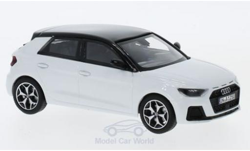 Modellautos Audi A1 1/43 iScale Sportback mettalic weiss/schwarz 2018 Audi A1 1/43 iScale Sportback mettalic weiss/schwarz 2018 modellautos