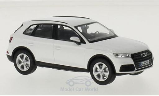 Audi Q5 1/43 iScale weiss 2016 modellautos