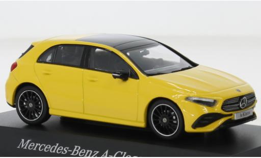 Modellautos Mercedes Classe A 1/43 I Minimax (W177) AMG Line metallise gelb 2022 Mercedes Classe A 1/43 I Minimax (W177) AMG Line metallise gelb 2022 modellautos