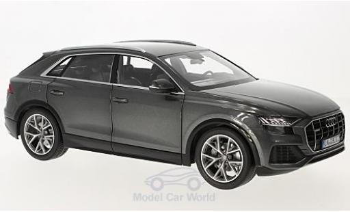 Modellautos Audi Q8 1/18 Norev mettalic grau 2018 ohne Vitrine Audi Q8 1/18 Norev mettalic grau 2018 ohne Vitrine modellautos
