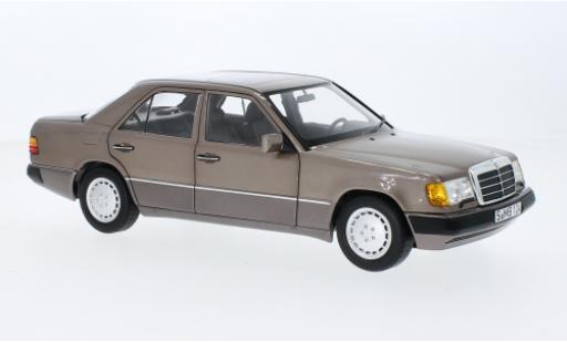 Modellautos Mercedes 230 1/18 I Norev E (W124) metallise beige 1989 Mercedes 230 1/18 I Norev E (W124) metallise beige 1989 modellautos
