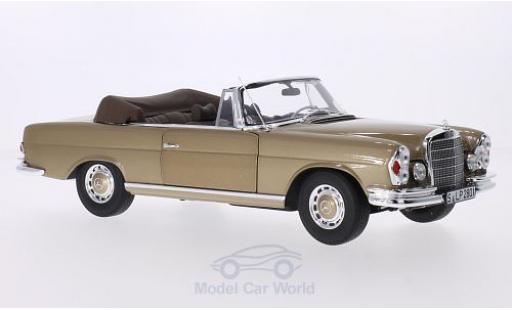 Modellautos Mercedes 280 1/18 Norev SE (W111) Cabriolet mettalic beige Softtop liegt bei Mercedes 280 1/18 Norev SE (W111) Cabriolet mettalic beige Softtop liegt bei modellautos