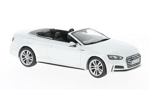 Modellautos Audi S5 1/43 Paragon Cabriolet mettalic weiss Audi S5 1/43 Paragon Cabriolet mettalic weiss modellautos