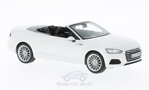 Audi A5 1/43 Spark Cabriolet mettalic weiss 2016 modellautos