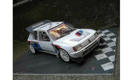 Peugeot 205 Turbo 16 1/18 Solido presentation rallye T16 modellautos