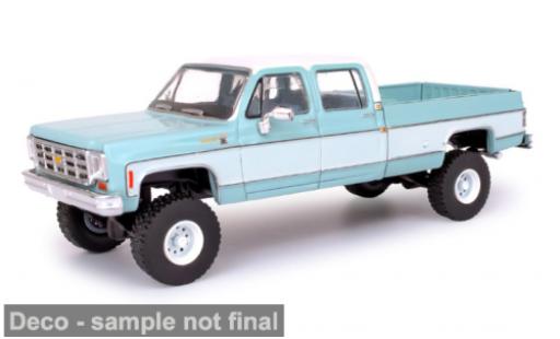 Modellautos Chevrolet Silverado 1/64 IXO America K30 Crew Cab Fleetside Lifted blau/weiss 1978 1:64 Chevrolet Silverado 1/64 IXO America K30 Crew Cab Fleetside Lifted blau/weiss 1978 1:64 modellautos