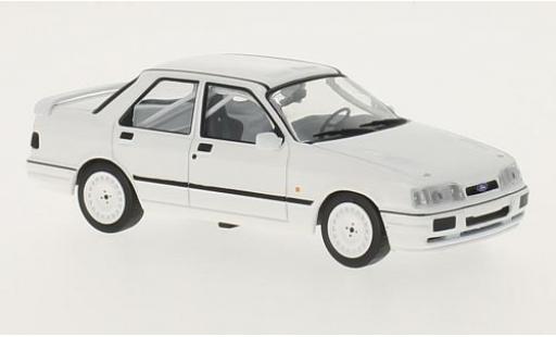 Modellautos Ford Sierra 1/43 IXO Cosworth 4X4 matt-weiss 1991 Plain Body Version y compris les 4 Ersatzräder Ford Sierra 1/43 IXO Cosworth 4X4 matt-weiss 1991 Plain Body Version y compris les 4 Ersatzräder modellautos