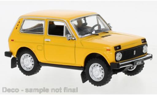 Lada Niva 1/43 IXO gelb 1978 modellautos