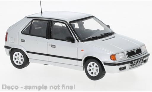 Skoda Felicia 1/43 IXO silber 1994 modellautos