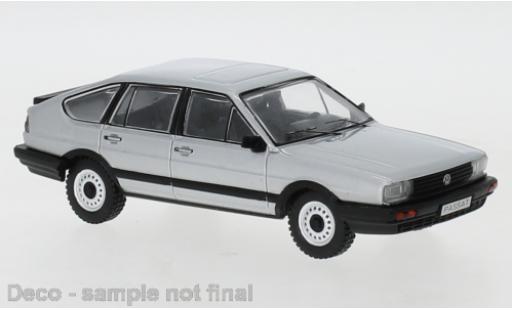 Modellautos Volkswagen Passat 1/43 IXO B2 d 1985 Volkswagen Passat 1/43 IXO B2 d 1985 modellautos