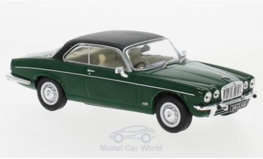 Modellautos Jaguar XJ 1/43 IXO 12C grün/matt-schwarz RHD 1976 Jaguar XJ 1/43 IXO 12C grün/matt-schwarz RHD 1976 modellautos