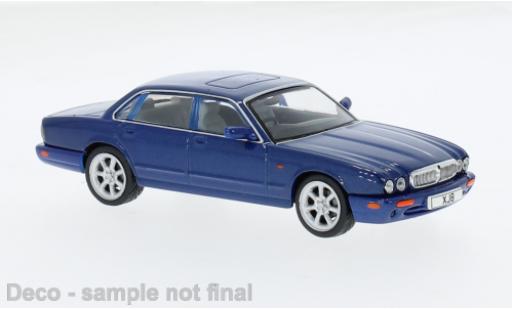 Modellautos Jaguar XJ 1/43 IXO 8 (X308) metallise blau 1998 1:43 Jaguar XJ 1/43 IXO 8 (X308) metallise blau 1998 1:43 modellautos