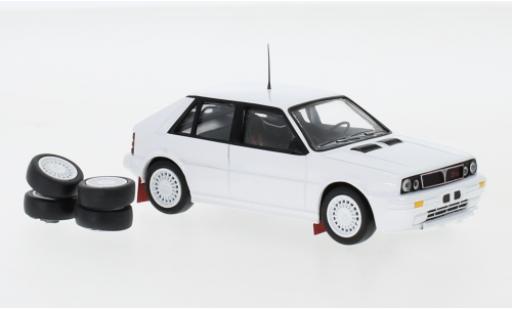 Modellautos Lancia Delta 1/43 IXO HF Integrale 16V weiss 1989 Plain Body Version y compris les Zusatzteile Lancia Delta 1/43 IXO HF Integrale 16V weiss 1989 Plain Body Version y compris les Zusatzteile modellautos