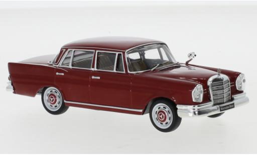 Modellautos Mercedes 220 1/43 IXO SE (W111) rot 1959 Mercedes 220 1/43 IXO SE (W111) rot 1959 modellautos