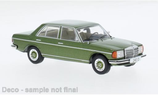 Modellautos Mercedes 240 1/43 IXO D (W123) metallise grün 1976 1:43 Mercedes 240 1/43 IXO D (W123) metallise grün 1976 1:43 modellautos