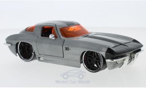 Modellautos Chevrolet Corvette 1/24 Jada Toys Sting Ray grau/schwarz 1963 Chevrolet Corvette 1/24 Jada Toys Sting Ray grau/schwarz 1963 modellautos
